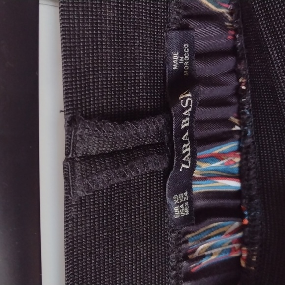 Blogger favorite! Zara pleated chain midi skirt - Picture 8 of 9